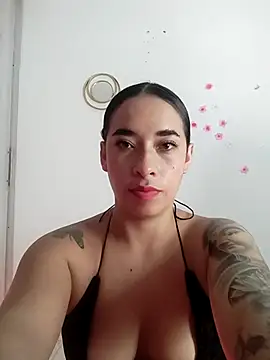 Snapshot of Valenn_fernandez chatting on June 24, 7:55 pm Valenn fernandez online show from June 24, 7:55 pm