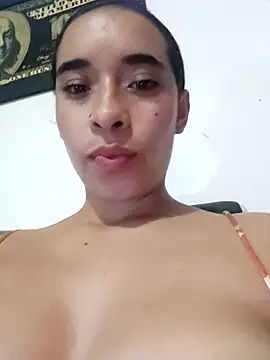 Valenn fernandez online show from May 5, 2:58 am