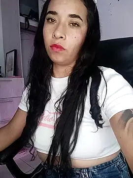 Snapshot of Valenn_fernandez chatting on June 27, 8:48 pm Valenn fernandez online show from June 27, 8:48 pm