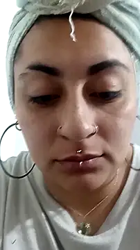 YiingandYang online show from February 12, 6:29 pm