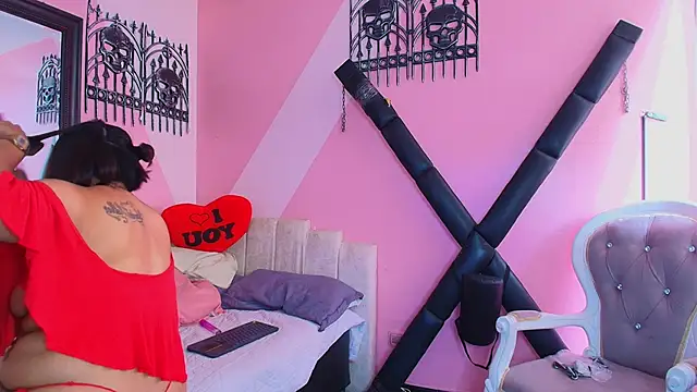 YiingandYang online show from December 1, 6:31 pm