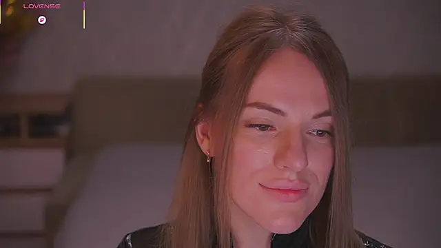 Snapshot of Vanille_Mystery chatting on December 14, 2:07 am Vanille Mystery online show from December 14, 2:07 am