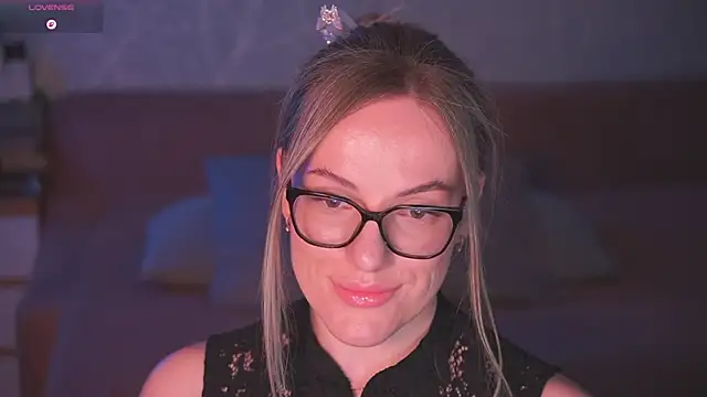 Vanille Mystery online show from July 6, 9:39 pm