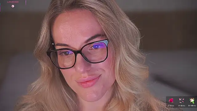 Vanille Mystery online show from April 3, 10:49 pm