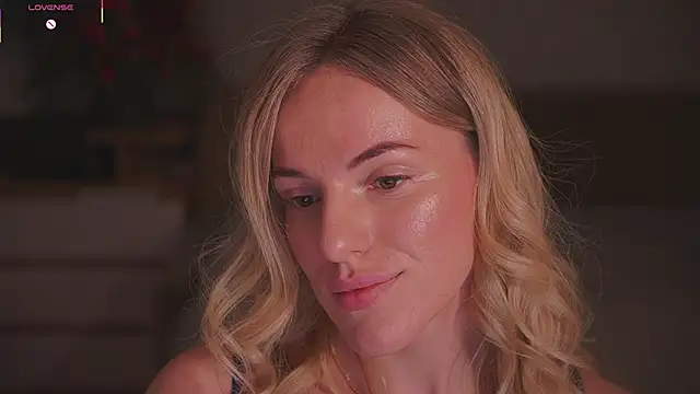 Vanille Mystery online show from January 11, 1:01 am