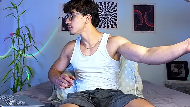 LatinReall online show from October 22, 1:16 am