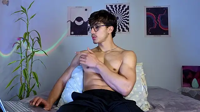 LatinReall online show from October 23, 1:26 am