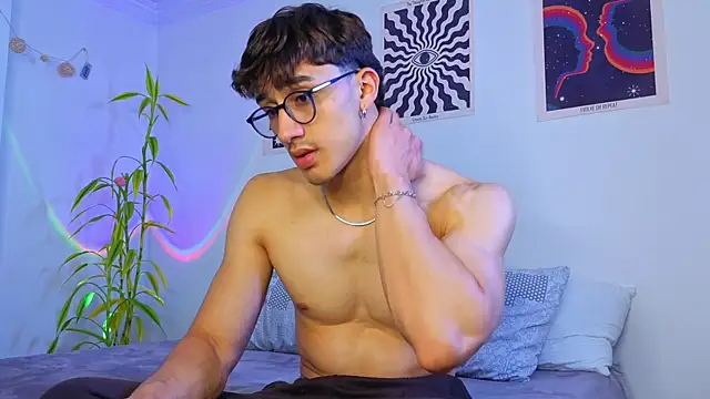 LatinReall online show from September 9, 3:16 am