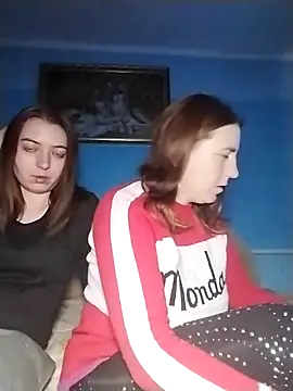 Snapshot of Viktoriia27 chatting on December 3, 12:37 pm Viktoriia27 online show from December 3, 12:37 pm