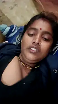 Guriya0076 online show from February 3, 10:15 pm