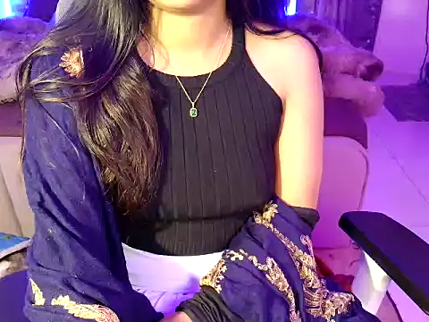 Snapshot of Haseen_Dilruba chatting on January 10, 12:39 am Haseen Dilruba online show from January 10, 12:39 am