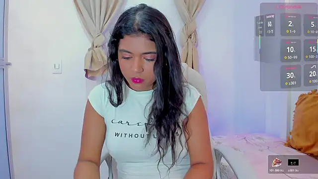 Snapshot of andrea_sanchezz chatting on December 18, 7:18 pm andrea sanchezz online show from December 18, 7:18 pm