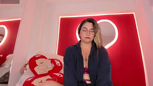 MelanyVegas online show from October 24, 8:35 am