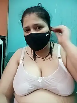 Snapshot of Kaja1919 chatting on September 12, 8:41 pm Kaja1919 online show from September 12, 8:41 pm