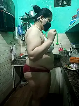 Snapshot of Kaja1919 chatting on October 7, 5:14 pm Kaja1919 online show from October 7, 5:14 pm