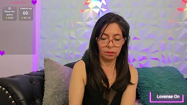 Snapshot of SabinaDeluxe_cg chatting on December 4, 12:48 pm SabinaDeluxe cg online show from December 4, 12:48 pm