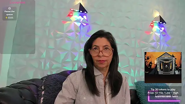 Snapshot of SabinaDeluxe_cg chatting on October 23, 12:15 pm SabinaDeluxe cg online show from October 23, 12:15 pm