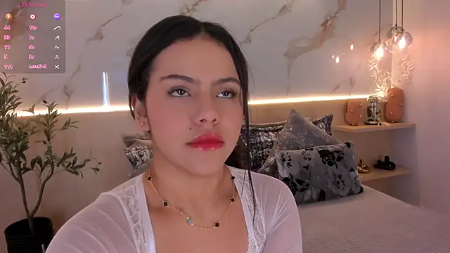 isabellasouza online show from September 21, 11:48 am