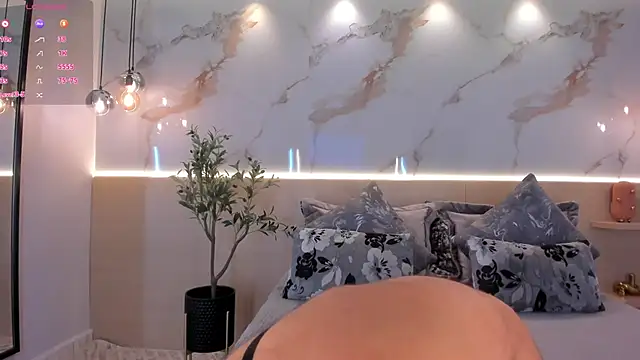isabellasouza online show from September 25, 12:00 pm