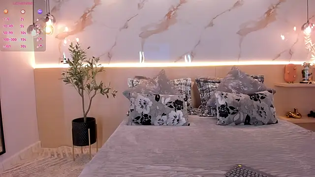isabellasouza online show from September 20, 11:37 am