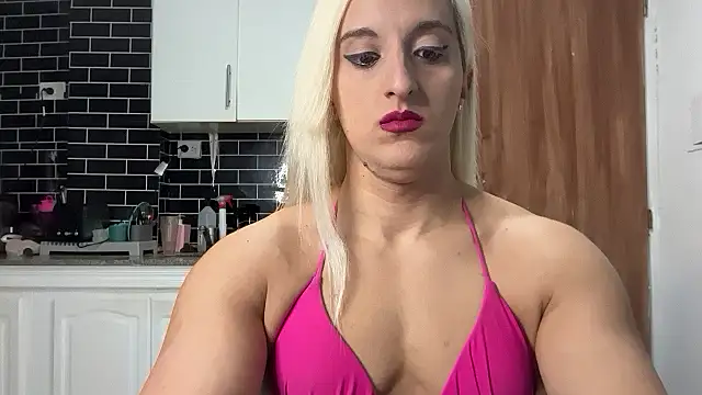 Snapshot of MUSCLEANGEL1 chatting on June 3, 1:23 pm MUSCLEANGEL1 online show from June 3, 1:23 pm