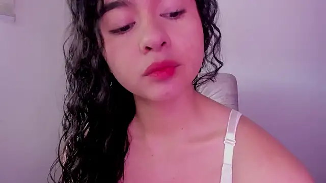 Snapshot of Arianna_Jannes chatting on November 23, 5:01 pm Arianna Jannes online show from November 23, 5:01 pm