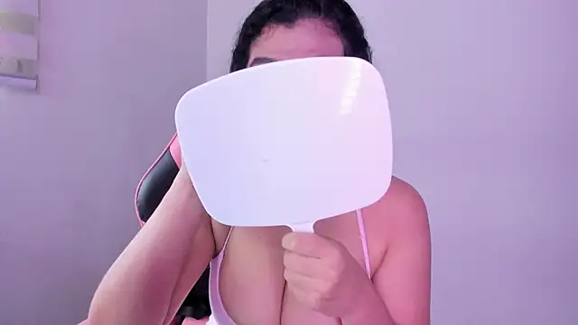 Snapshot of Arianna_Jannes chatting on February 13, 5:57 pm Arianna Jannes online show from February 13, 5:57 pm