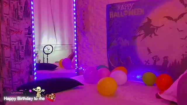 Snapshot of TayllorSweet_ chatting on October 28, 10:52 pm TayllorSweet online show from October 28, 10:52 pm