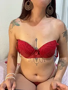 Snapshot of TayllorSweet_ chatting on December 1, 8:42 pm TayllorSweet online show from December 1, 8:42 pm