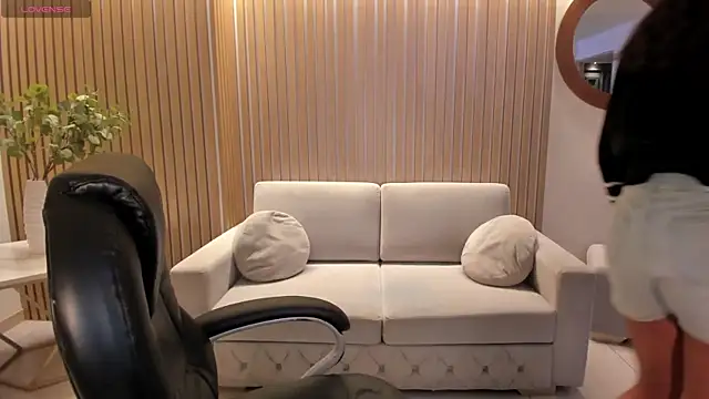 AmbarJames  online show from November 15, 11:47 am