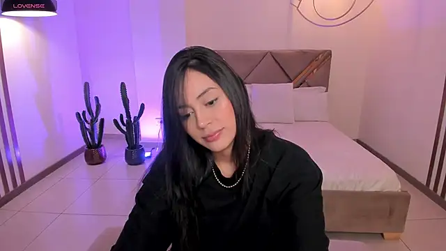 AmbarJames  online show from January 9, 12:01 pm