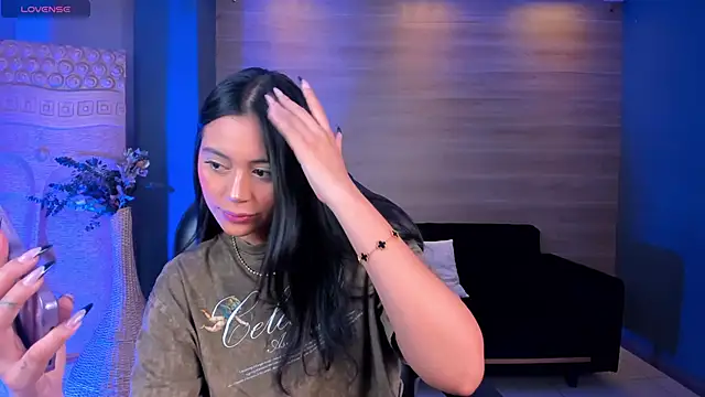 AmbarJames  online show from October 29, 11:31 am