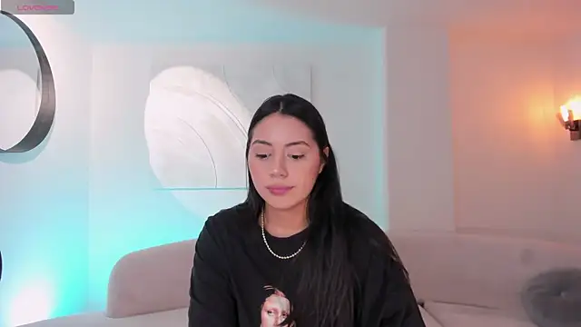 AmbarJames  online show from March 9, 12:20 pm