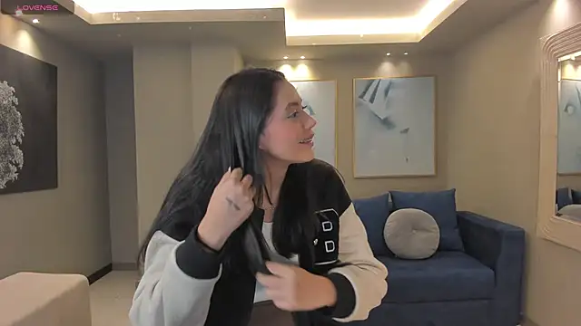 AmbarJames  online show from November 3, 11:58 am