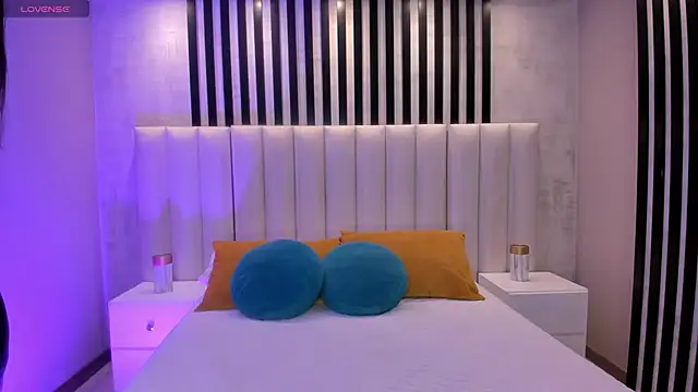 AmbarJames  online show from February 12, 12:05 pm