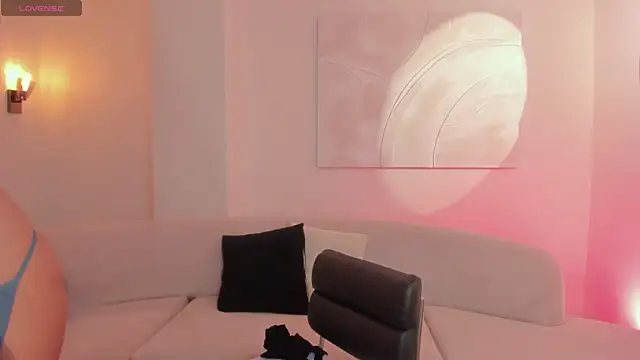 AmbarJames  online show from March 11, 12:32 pm