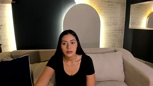 AmbarJames  online show from May 3, 11:26 am