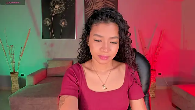 SophieHouston  online show from October 6, 5:19 am