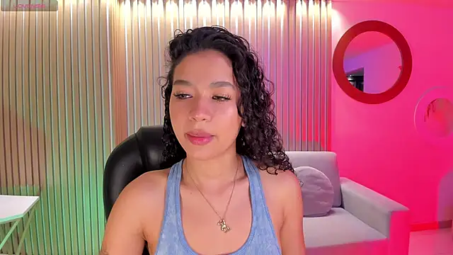 SophieHouston  online show from October 9, 4:24 am