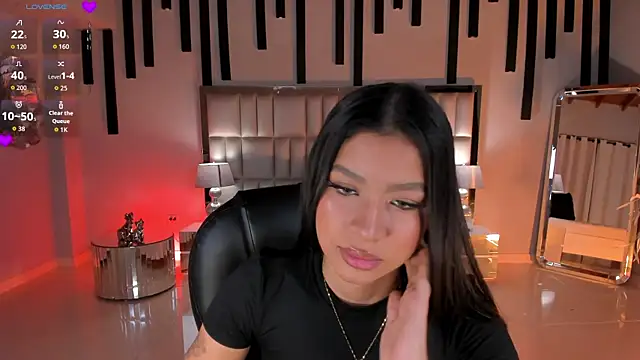 SophieHouston  online show from April 10, 3:24 am