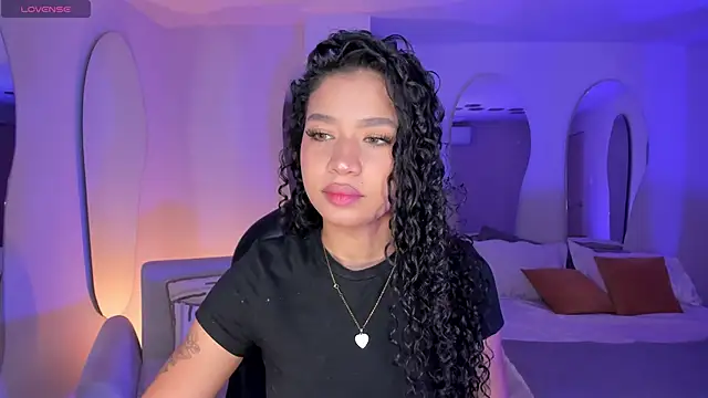 SophieHouston  online show from October 26, 4:13 am