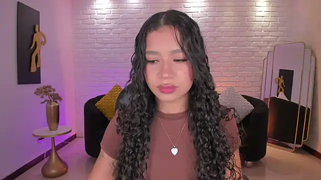 SophieHouston  online show from December 18, 3:44 am