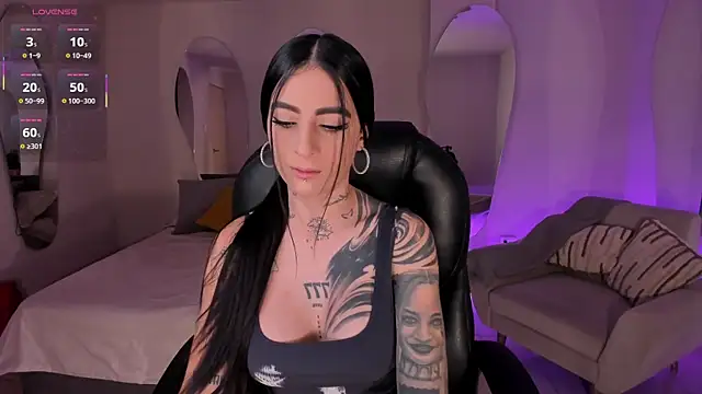 MilaLawrence online show from December 5, 2:37 pm