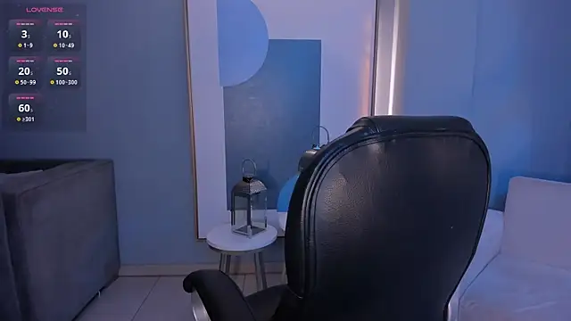 MilaLawrence online show from November 18, 11:57 am