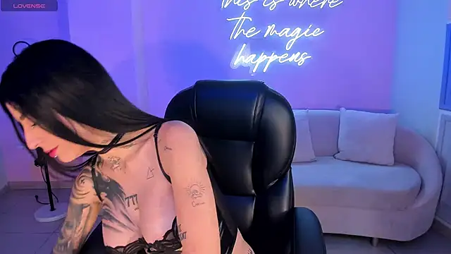 MilaLawrence online show from October 18, 11:12 am