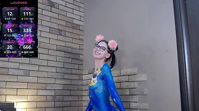 KaylaLewys online show from September 17, 5:37 pm