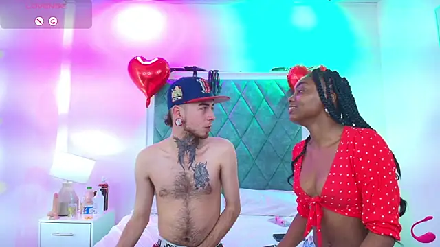 Snapshot of Asha_zuri_and_adam chatting on October 17, 12:40 pm Asha zuri and adam online show from October 17, 12:40 pm