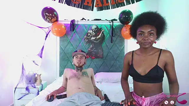 Snapshot of Asha_zuri_and_adam chatting on October 30, 12:36 pm Asha zuri and adam online show from October 30, 12:36 pm