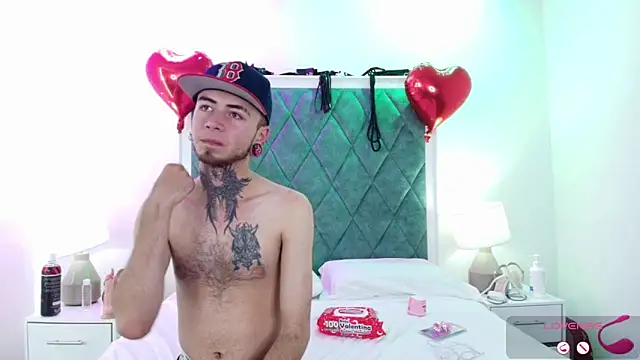 Snapshot of Asha_zuri_and_adam chatting on October 27, 12:39 pm Asha zuri and adam online show from October 27, 12:39 pm