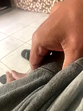 Snapshot of PIROCAGG21 chatting on November 10, 10:20 am PIROCAGG21 online show from November 10, 10:20 am